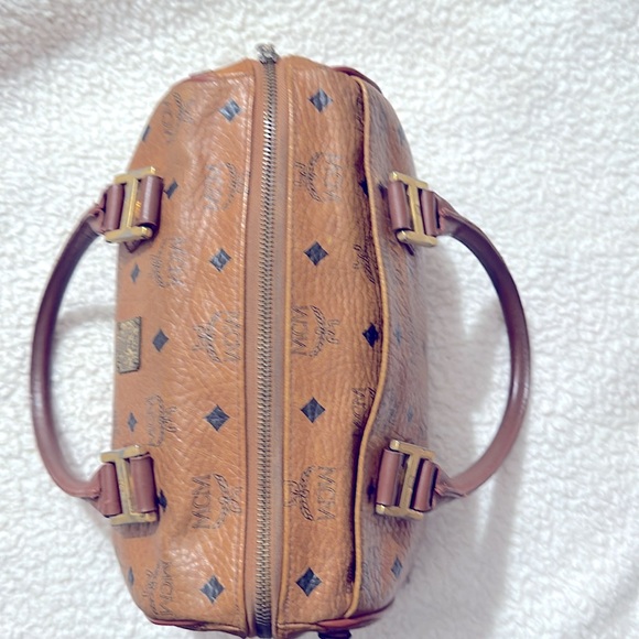 MCM BOSTON BAG luxury item - Picture 3 of 8